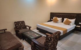 Hotel City Lite Near Delhi Airport